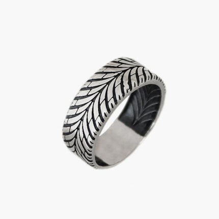 Кольцо из серебра 925 пробы